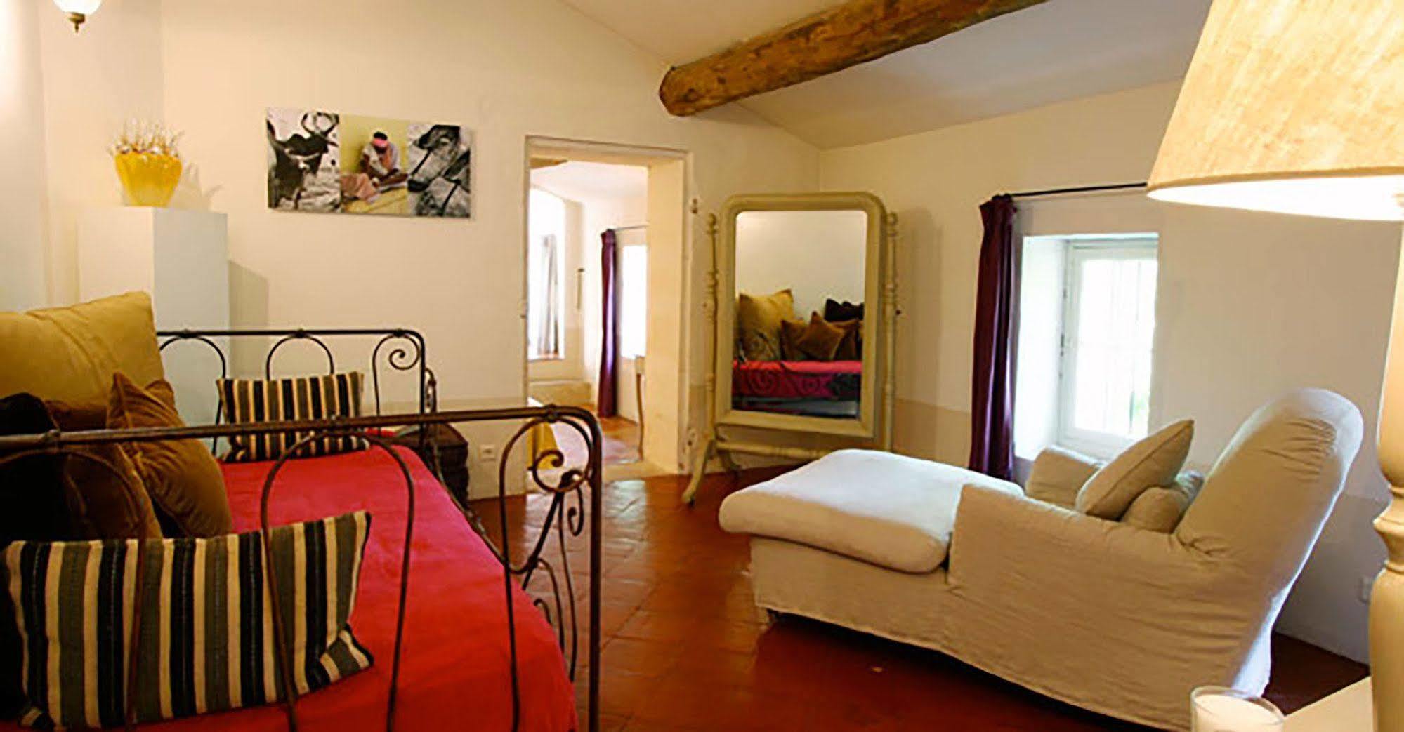 La Maison Du Village Saint-Rémy-de-Provence Екстериор снимка
